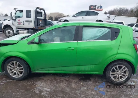 2015 Chevrolet Sonic Lt Auto из США, поврежденный, VIN 1G1JC6SH7F4140526